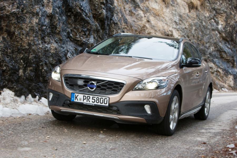  Volvo V40 T5 AWD Cross Country 2016 года  (фото 17 из 19)